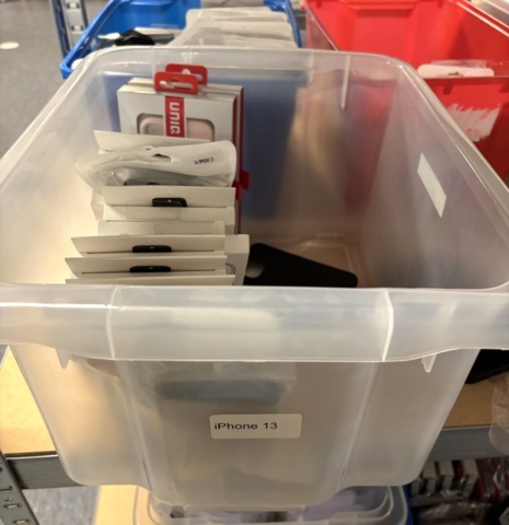 1070321-10 Mobilskal och mobilfodral - cirka 270 objekt