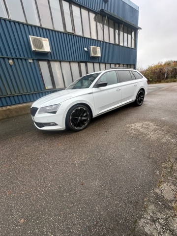 1159778-2 Škoda Superb Kombi 2.0 TDI 4x4 SCR DSG Sekventiell, 190hk, 2019