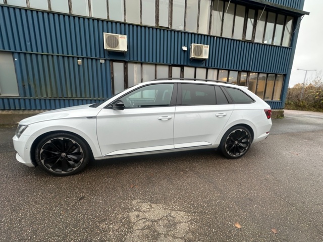 1159778-3 Škoda Superb Kombi 2.0 TDI 4x4 SCR DSG Sekventiell, 190hk, 2019