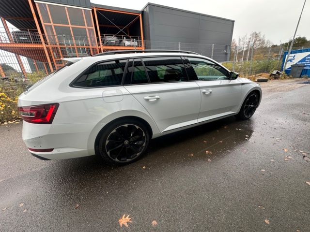1159778-8 Škoda Superb Kombi 2.0 TDI 4x4 SCR DSG Sekventiell, 190hk, 2019