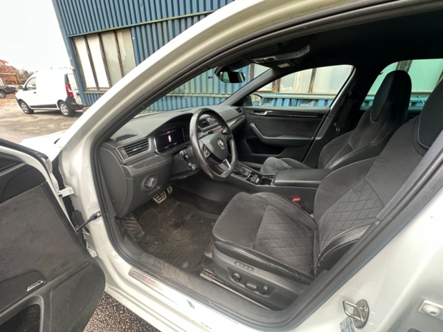 1159778-10 Škoda Superb Kombi 2.0 TDI 4x4 SCR DSG Sekventiell, 190hk, 2019