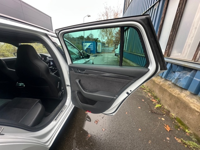 1159778-25 Škoda Superb Kombi 2.0 TDI 4x4 SCR DSG Sekventiell, 190hk, 2019