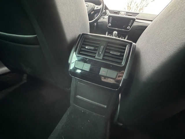 1159778-27 Škoda Superb Kombi 2.0 TDI 4x4 SCR DSG Sekventiell, 190hk, 2019