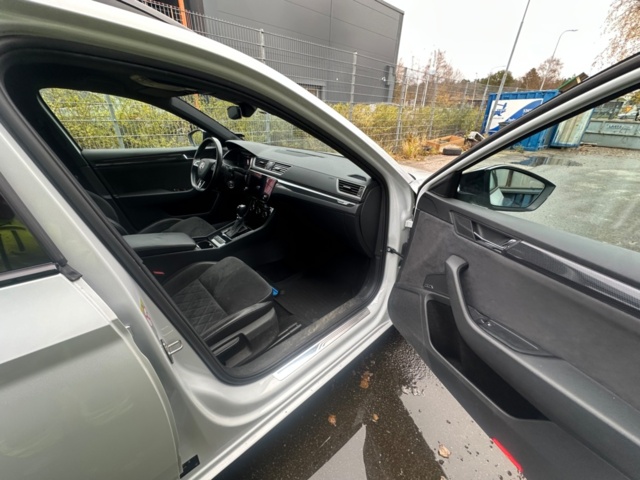 1159778-30 Škoda Superb Kombi 2.0 TDI 4x4 SCR DSG Sekventiell, 190hk, 2019