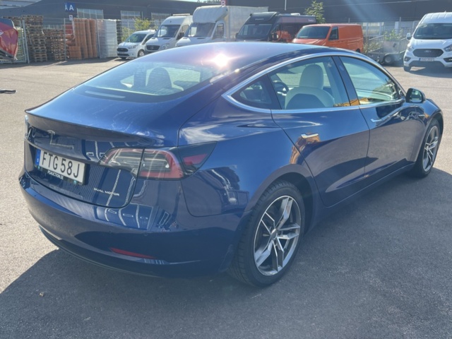 1440583-5 Tesla Model 3 Long Range AWD, 440hp -2019