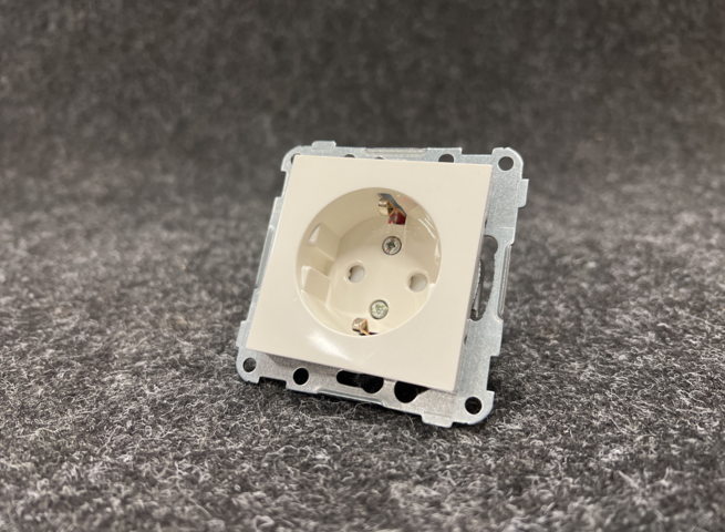 1440504-6 40 st 1-vägsuttag Elko