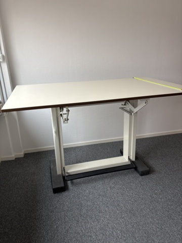 1372963-2 Drawing table Bieffe