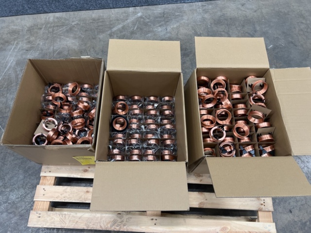 1440537-2 Ca 500 st Baffles, Spotlight kropp - fixed rose gold