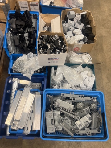 1431429-2 Various fasteners and installation materials for solar panels - 6 pallets