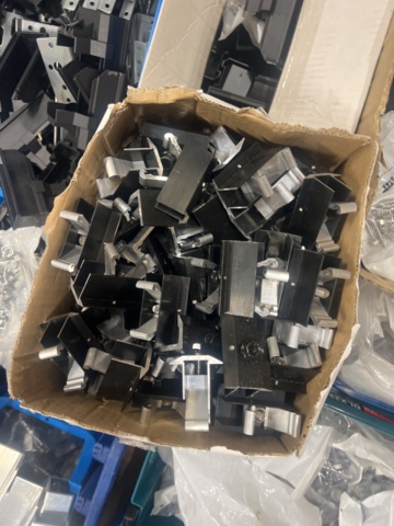 1431429-6 Various fasteners and installation materials for solar panels - 6 pallets