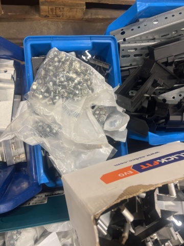 1431429-9 Various fasteners and installation materials for solar panels - 6 pallets