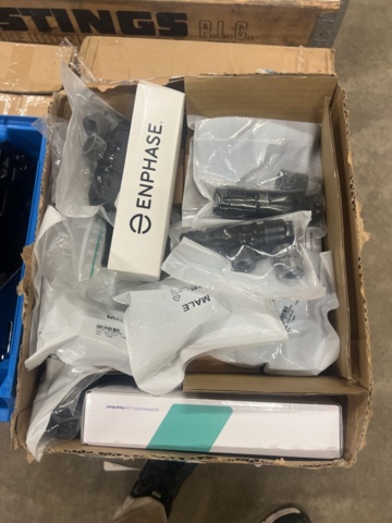 1431429-15 Various fasteners and installation materials for solar panels - 6 pallets