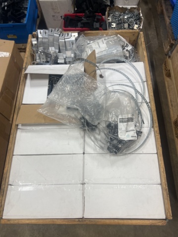 1431429-19 Various fasteners and installation materials for solar panels - 6 pallets