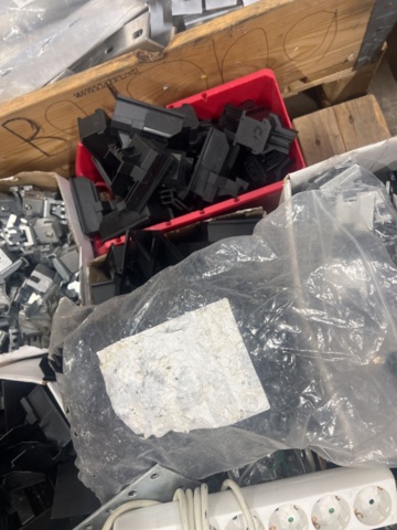 1431429-27 Various fasteners and installation materials for solar panels - 6 pallets