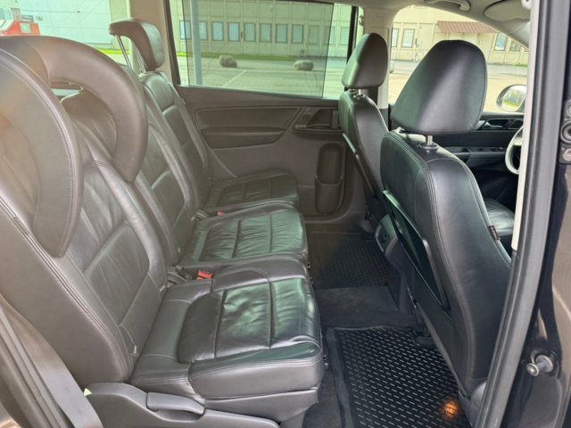 1440097-8 Volkswagen Sharan 7-sitts 2.0 TDI DPF BMT DSG Sekventiell, 170hk, 2011