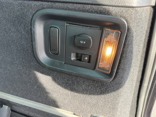 1440097-11 Volkswagen Sharan 7-sitts 2.0 TDI DPF BMT DSG Sekventiell, 170hk, 2011