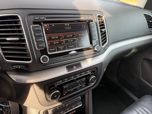 1440097-18 Volkswagen Sharan 7-sitts 2.0 TDI DPF BMT DSG Sekventiell, 170hk, 2011