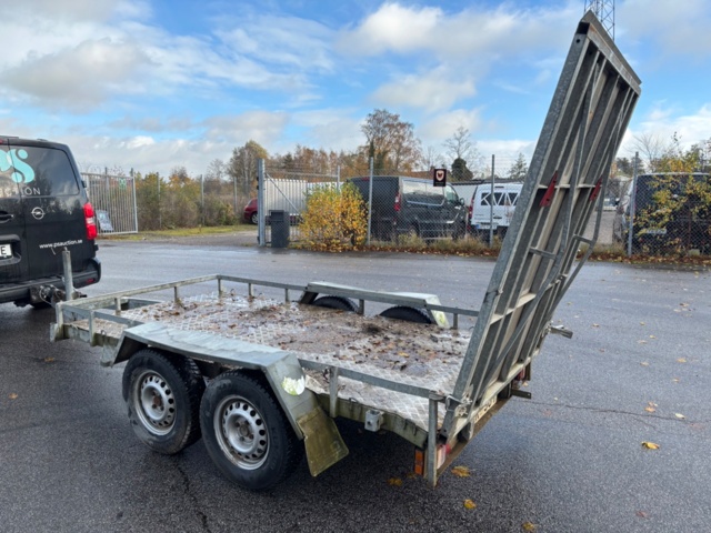 918908-3 Maskintrailer - CO Släpet 2000