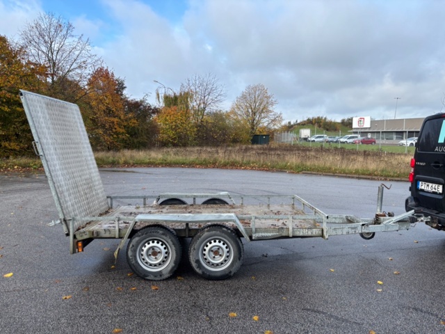 918908-6 Maskintrailer - CO Släpet 2000