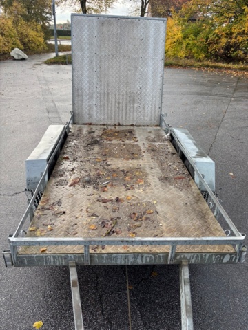 918908-9 Maskintrailer - CO Släpet 2000