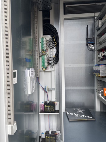 1131577-28 Energilager - xelectrix Power Box XPB Unlimited M10 (XPB-U150-240-M10)