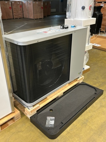 1440743-5 9 kW luft/vatten värmepump från Energy Save med stor 250L varmvattenstank L62