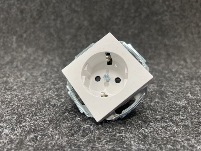 1440523-4 10 pcs Wall socket 1-way Schneider Electric Exxact