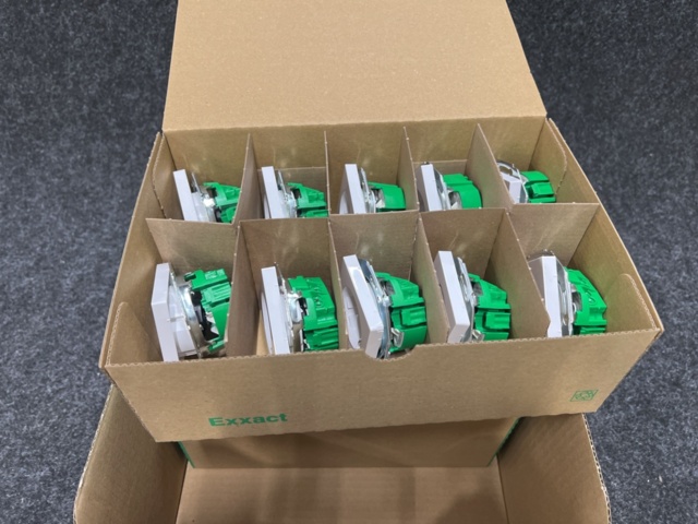 1440534-5 40 pcs Wall socket 1-way Schneider Electric Exxact