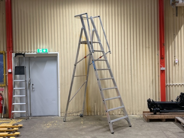 Platform ladder Zarges ZAP Safemaster - PS Auction - We value the ...