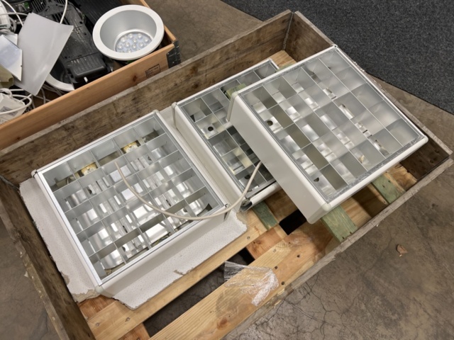 1440558-6 Parti med belysning