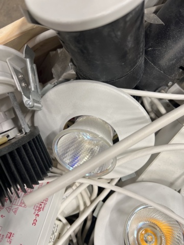 1440558-10 Parti med belysning