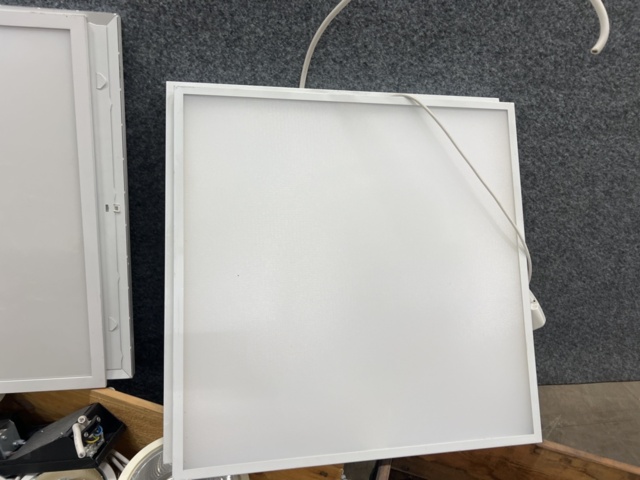 1440558-21 Parti med belysning