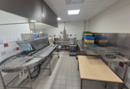 1407982 Wexiödisk WD-211E belt dishwasher with associated roller conveyor and washing station