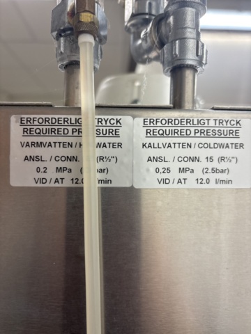 1407982-12 Wexiödisk WD-211E belt dishwasher with associated roller conveyor and washing station