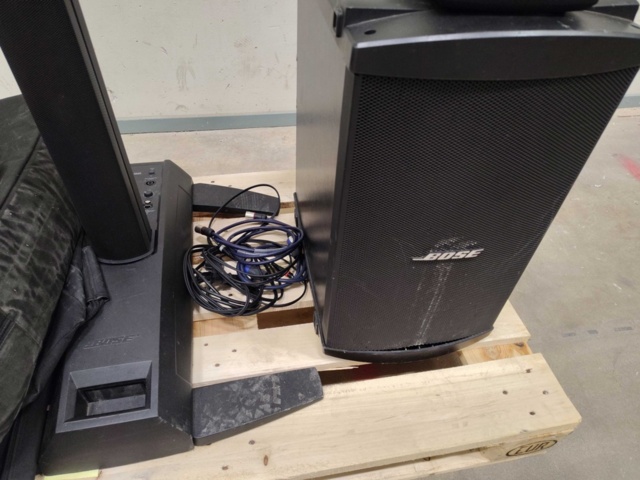 1440366-3 Speaker system – Bose, L1 Model II with B2 bass module, ToneMatch