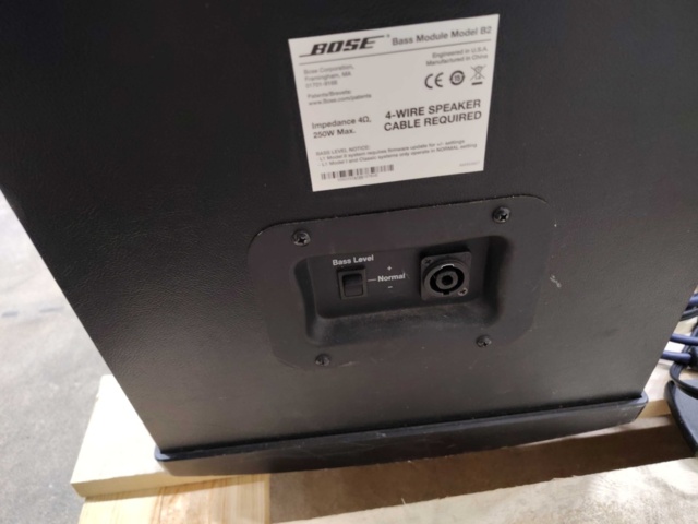 1440366-7 Speaker system – Bose, L1 Model II with B2 bass module, ToneMatch