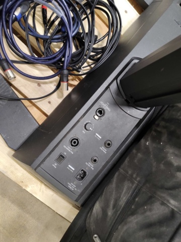 1440366-8 Speaker system – Bose, L1 Model II with B2 bass module, ToneMatch