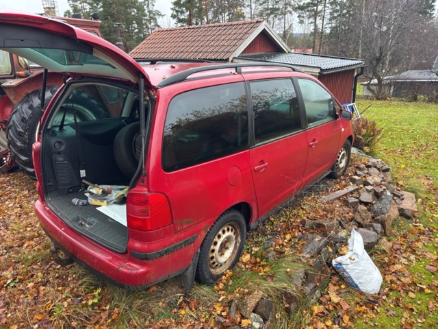 1321063-5 SEAT Alhambra 7-Seater 2.0 TDI PD Manuell, 140hk, 2008 (Reparationsobjekt)