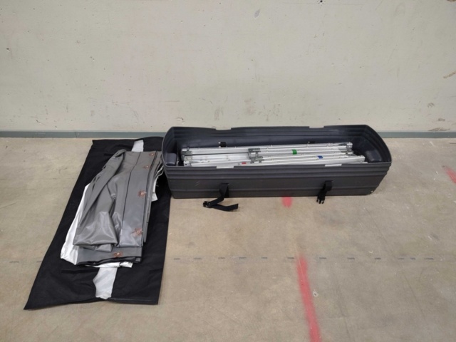 1440401-1 Portable Projector screen 4:3, with leg stand