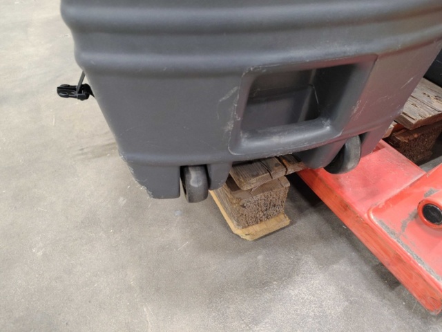 1440401-6 Portable Projector screen 4:3, with leg stand