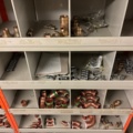 1388813-8 Large plumbing warehouse, storage shelves, trolleys according to the pictures