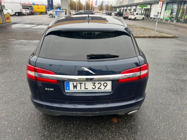 1274829-4 Jaguar XF Sportbrake 2.2 TDi4 - 2013 (Repair item)
