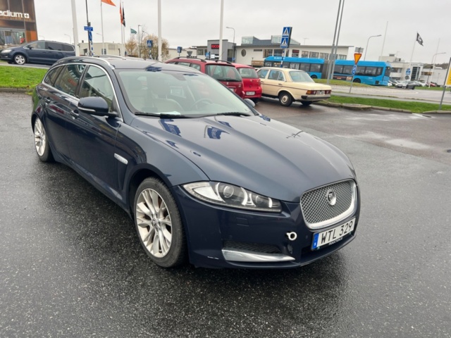 1274829-7 Jaguar XF Sportbrake 2.2 TDi4 - 2013 (Repair item)