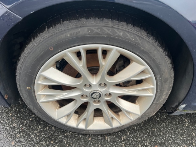 1274829-33 Jaguar XF Sportbrake 2.2 TDi4 - 2013 (Repair item)