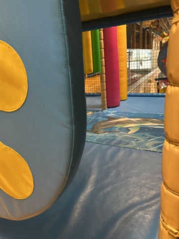 1427480-27 Lekland med hinderbana och rutschkanor - SPI Global Play