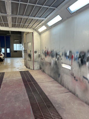 1305232-8 Komplett billackeringsanläggning med ventilationssystem och separat teknikrum