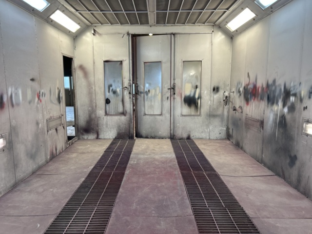 1305232-14 Komplett billackeringsanläggning med ventilationssystem och separat teknikrum