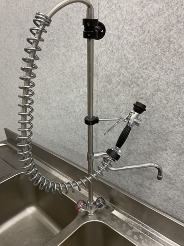 1406584-6 Stainless steel bench with shower head