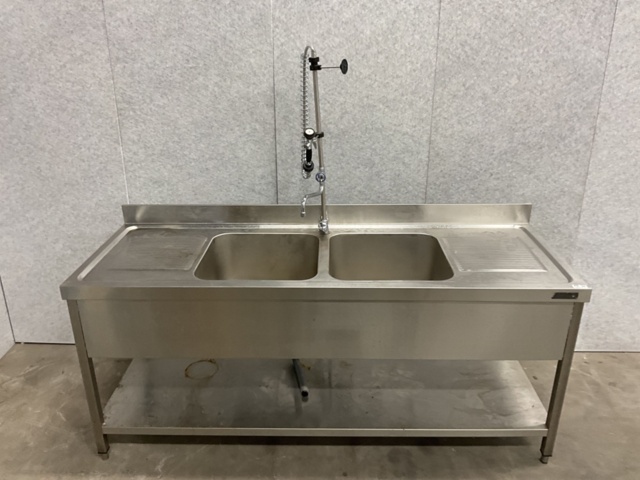1406584-11 Stainless steel bench with shower head
