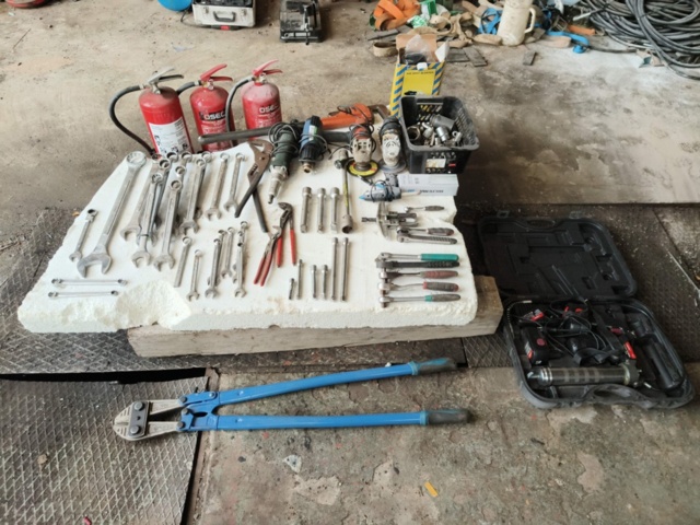 Hand tools and hand machines - PS Auction - We value the future ...